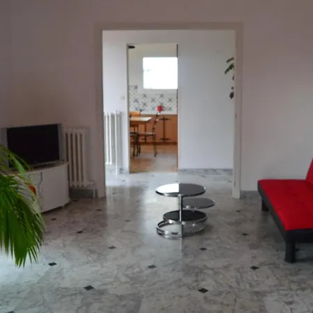 Maison De